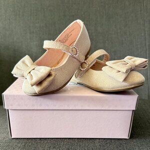 Cupcakes & Cashmere Kids Toddler Girls Gold Shoes with Bow Size 6